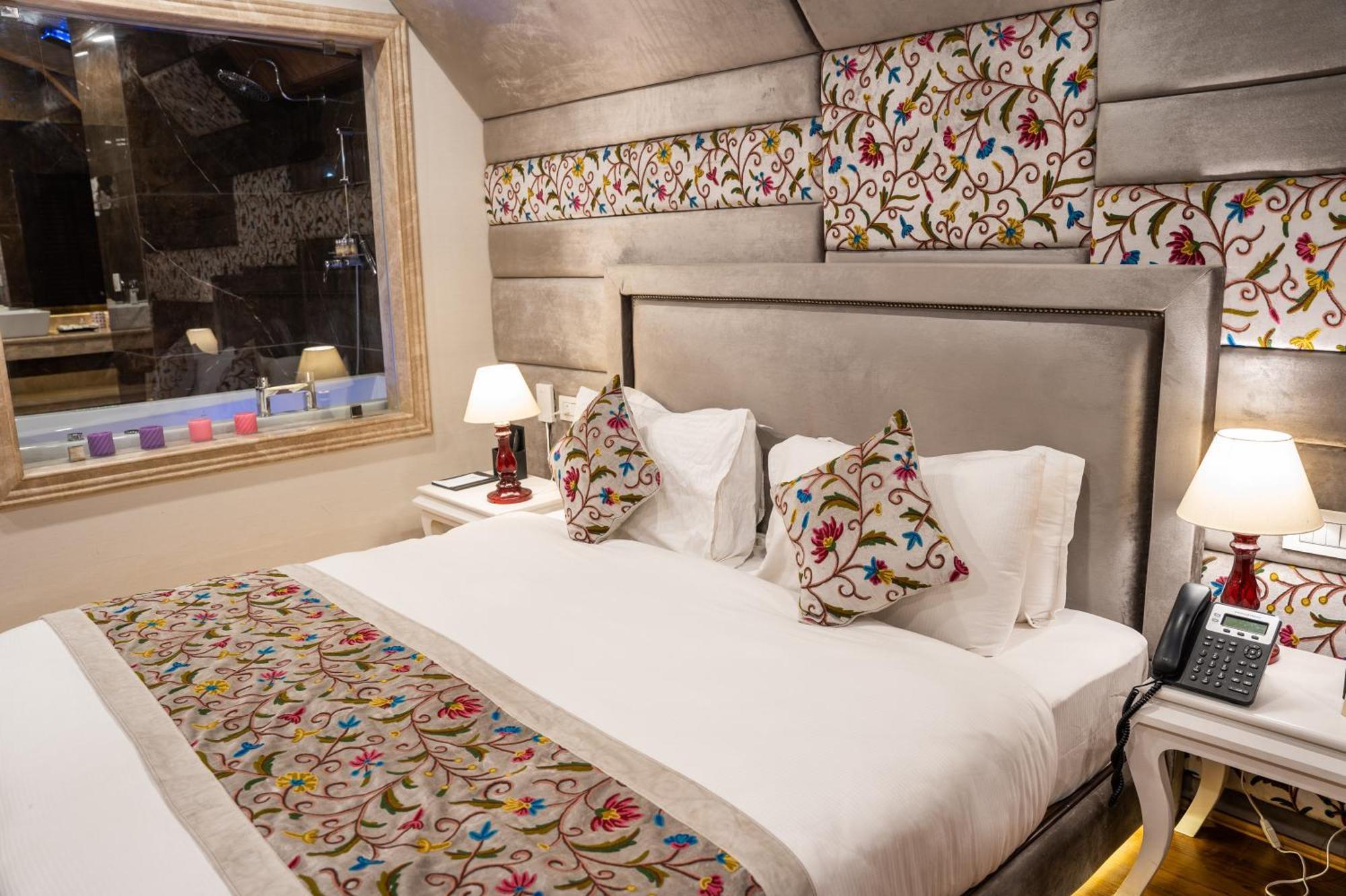 Hotel Snowland, Srinagar 외부 사진